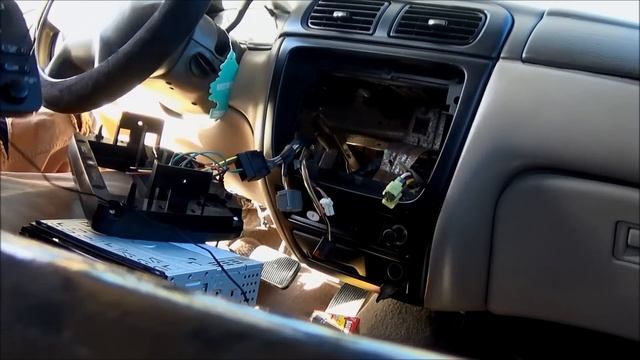 2001-2003 Ford Taurus [AFTERMARKET STEREO INSTALL] Sub+Amp смотреть онлайн