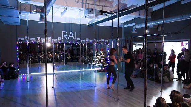 Loretos solo Pole Dance pasirodymas "Pole Meets Bachata" смотреть онлайн