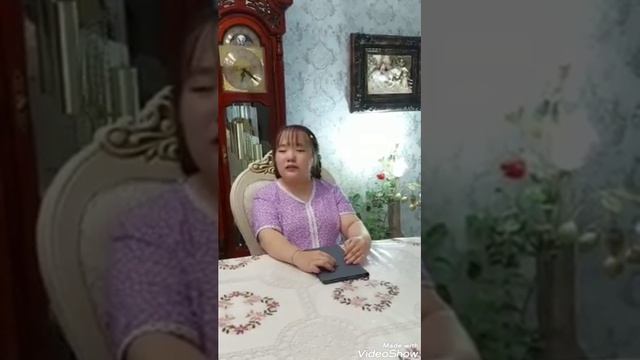 Трогательное стихотворение: "Говорите близким тёплые слова" Наталья Задорожная читает Карина. смотреть онлайн