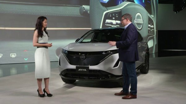 Новый ОБАЛДЕННЫЙ кроссовер. Будет в России! Ниссан Ария. Nissan Ariya