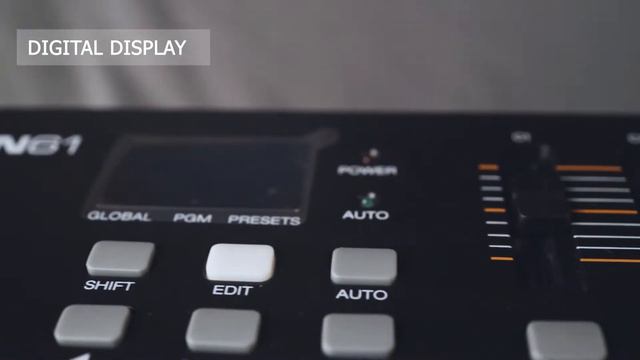 M audio Oxygen 61 смотреть онлайн