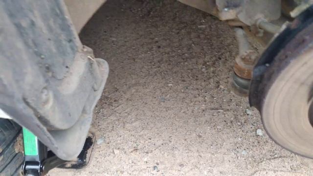 Киа Рио 3, 2016г.в. Замена передних тормозных дисков своими руками.