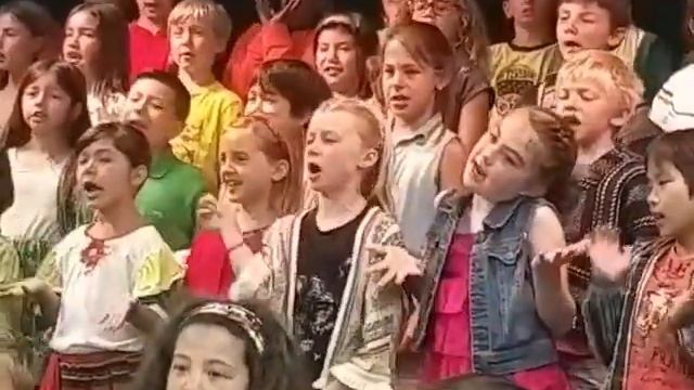 Scotti Beryl Concert- Feeling Groovy смотреть онлайн