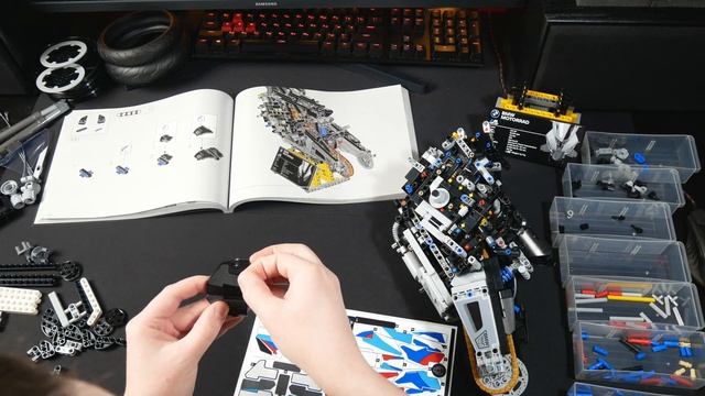 LEGO Technic 42130 BMW Motorrad M 1000 RR Speed Build смотреть онлайн