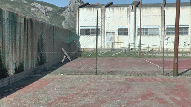 Galati Mamertino, una piscina nella natura смотреть онлайн