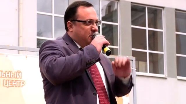 Флешмоб «Зумба Голд» объединил танцоров старшего поколения смотреть онлайн