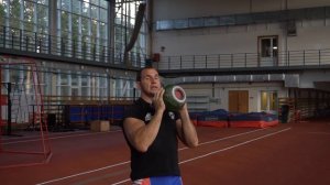 Жим гири 2 руками как выполнять