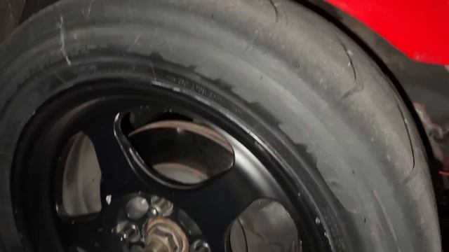 The Hatch Takes On Spectator Drags! смотреть онлайн