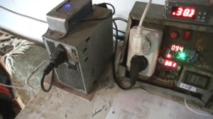 Как проверить куриное яйцо перед закладкой в инкубатор.Результат инкубации в конце фильма.