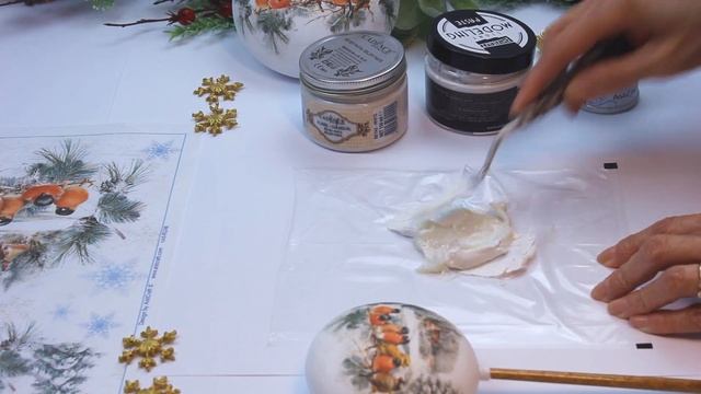 DIY White Christmas ornaments ? Decoupage Flat Baubles ? Handmade Crafts Idea смотреть онлайн