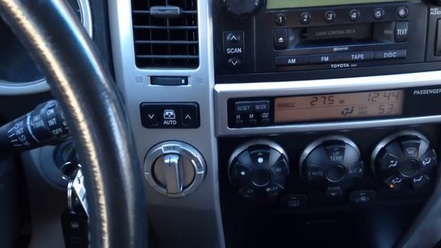 How to put a Toyota 4Runner into Lo 4 Wheel Drive смотреть онлайн