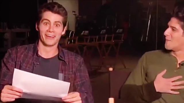 Дилан О'Брайен танцует под песню 