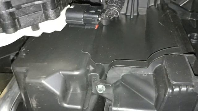 Равон Р4/Chevrolet Cobalt: Разъем на привод заслонки рециркуляции? смотреть онлайн