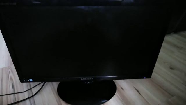 При подключении появляется изображение и снова темный экран Samsung S22A300B смотреть онлайн