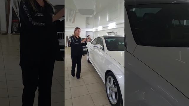 Mercedes CLS 250 - полная оклейка автомобиля супер блестящей зелёной плёнкой и целый комплекс работ смотреть онлайн