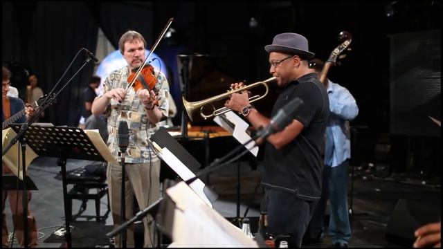 "Limehouse Blues" Wynton Marsalis & Mark O'Connor, Soundcheck at Marciac Jazz Fest смотреть онлайн