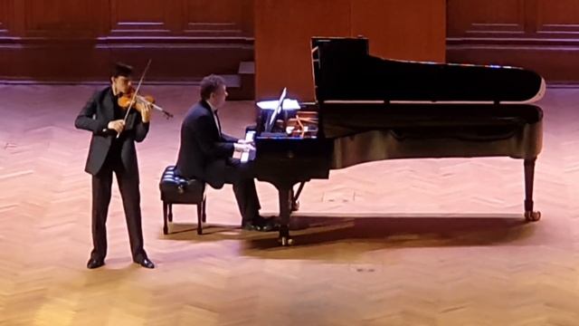 Сибелиус «Сувенир», соч.79 №1 Эпилог, соч. 2 № 2 Равиль Ислямов (скрипка), Юрий Фаворин (фортепиано смотреть онлайн