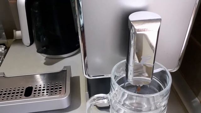 Decalcifiere aparat cafea !!!! Kaffee Entkalkung Automatic coffee machine descaling Café automático смотреть онлайн