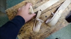 Треноги (путы) для стреноживания лошади. Черная и белая.