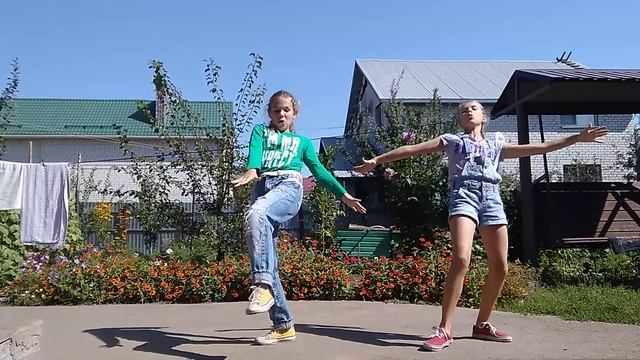 ТАНЕЦ ПОД Netta-Toy