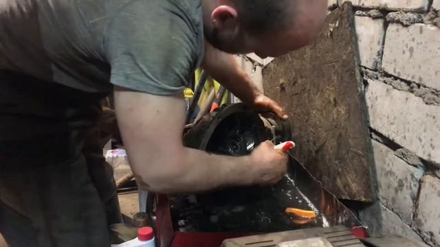 УАЗ ОПЯТЬ СЛОМАЛСЯ! Разбираем мост. смотреть онлайн