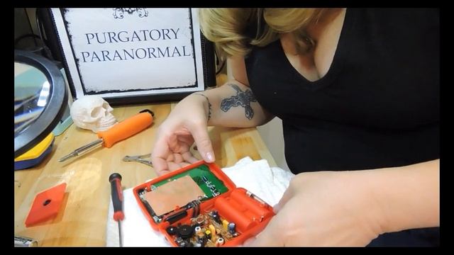 Making a Ghost Box - How to Build a Spirit Box Radio! #paranormal смотреть онлайн
