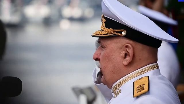 Марш моряков "Дальние дали" | Лучший марш для моряков | исполняет Денис Яковлев смотреть онлайн