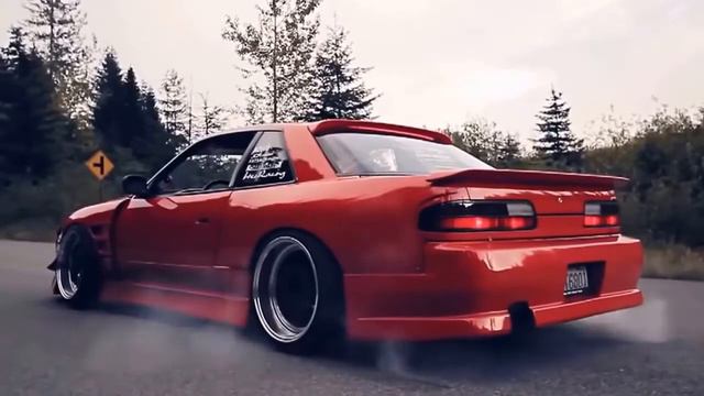 Тачки и музика и больше не чево смотреть онлайн