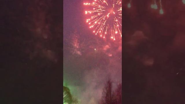 Нижний Тагил салют на открытие городской елки 27.12.2013 смотреть онлайн