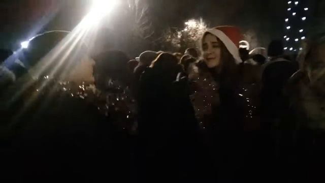 Лиза Южакова встречает НОВЫЙ ГОД смотреть онлайн