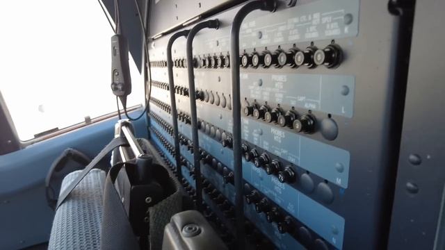 Впервые так встречаю самолет! Silkavia Tashkent. Аэропорт терминал 3. смотреть онлайн