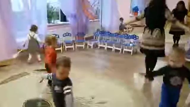 Музыкальные занятия в группе "Солнышко". Часть 2 смотреть онлайн