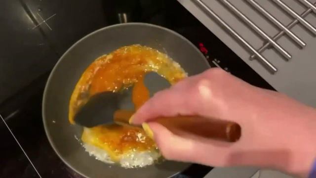 Fried potatoes with cheese смотреть онлайн
