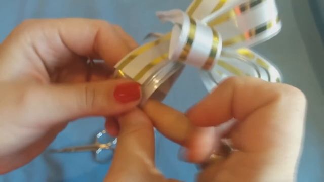 Как упаковать подарок, делаем бантик, мастер класс смотреть онлайн