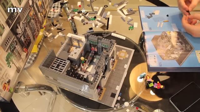 LEGO Creator Brick Bank (10251) | TIMELAPSE BUILD