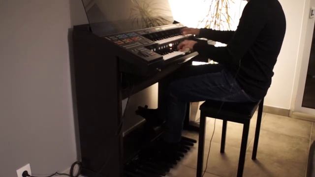 Sonata, on Yamaha Electone HS8 смотреть онлайн