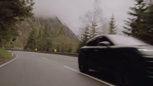New Porsche Cayenne S V8 Coupe And SUV Exterior - Interior - Blue - Green Color ( 2024 - 2025) смотреть онлайн