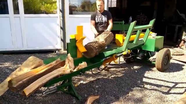 Дровокол гидравлический промышленный для измельчения пней смотреть онлайн