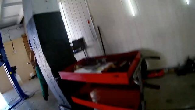 Ford C-Max Plugin demontare motor . Partea 2 смотреть онлайн