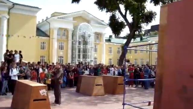 День молодежи в Тюмени - Возле Дома пионеров смотреть онлайн
