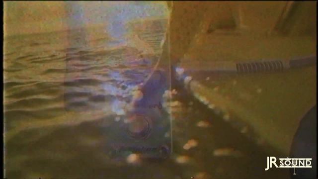 Toms Line Ocean Verb