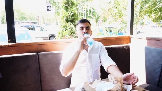 BURGER EATER CHALLENGE | 5 бургеров за 15 минут | МАЛЬЧИКИ VS ДЕВОЧКИ смотреть онлайн