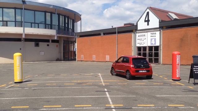 Nouvelle Twingo 3 Rayon braquage exceptionnel смотреть онлайн