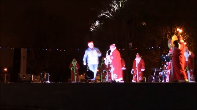 Новогодняя елка. Сплошной позитив смотреть онлайн