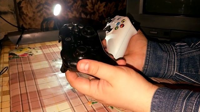 Xbox One S Controller vs GameSir T4: сравнение геймпадов смотреть онлайн