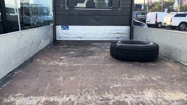 LO19VZU -- Mercedes-Benz Sprinter 2.1 314 CDI BlueEFFICIENCY RWD L3 2dr DROPSIDE смотреть онлайн