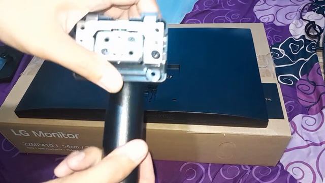 Unboxing & Cek Nyala LG LED 22MP410 смотреть онлайн