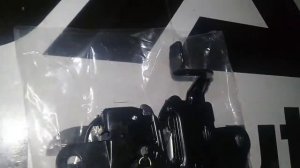 BHN956620A Mazda замок капота