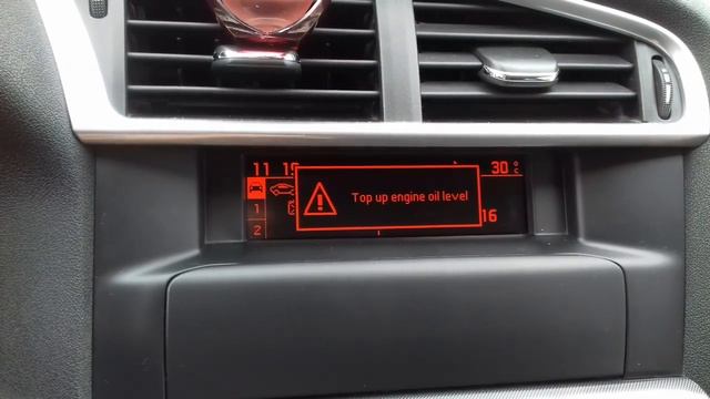 Проверка уровня и давления масла