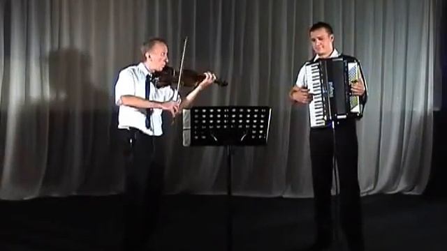 Duo Capriccio - Дорогой Длинною (Б. Фомин) - Чардаш (В. Монти) смотреть онлайн